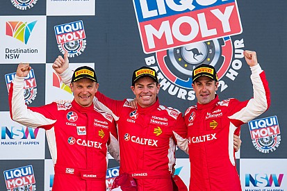 Ferrari gana las 12 Horas de Bathurst con lío en Mercedes