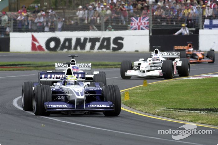 Ralf Schumacher y Jacques Villeneuve antes del terrible accidente