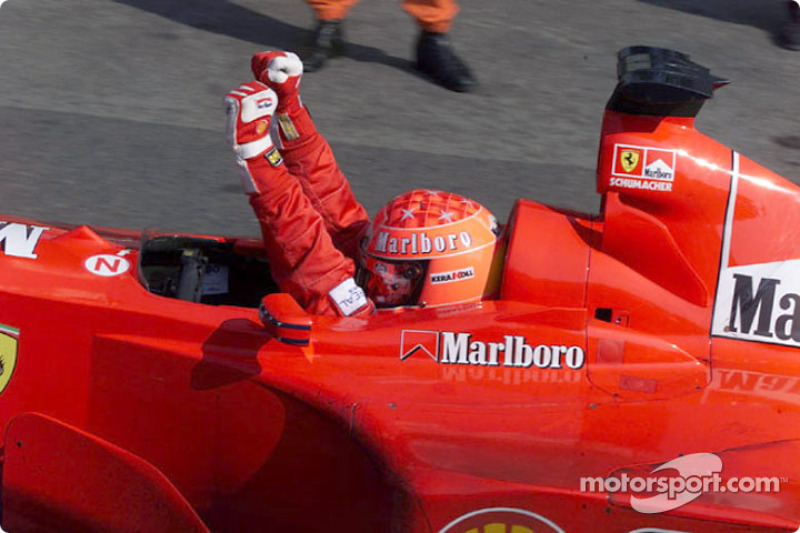 2000. Подіум: 1. Міхаель Шумахер, Ferrari. 2. Міка Хаккінен, McLaren-Mercedes. 3. Ральф Шумахер, Williams-BMW