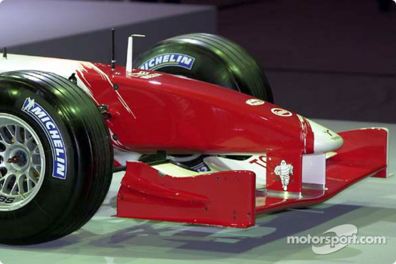 Front nose, Toyota TF102