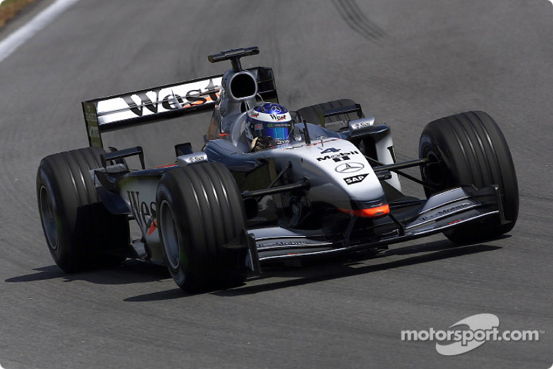 2002: McLaren MP4-17 Mercedes (одна победа, 3-е место в КК)