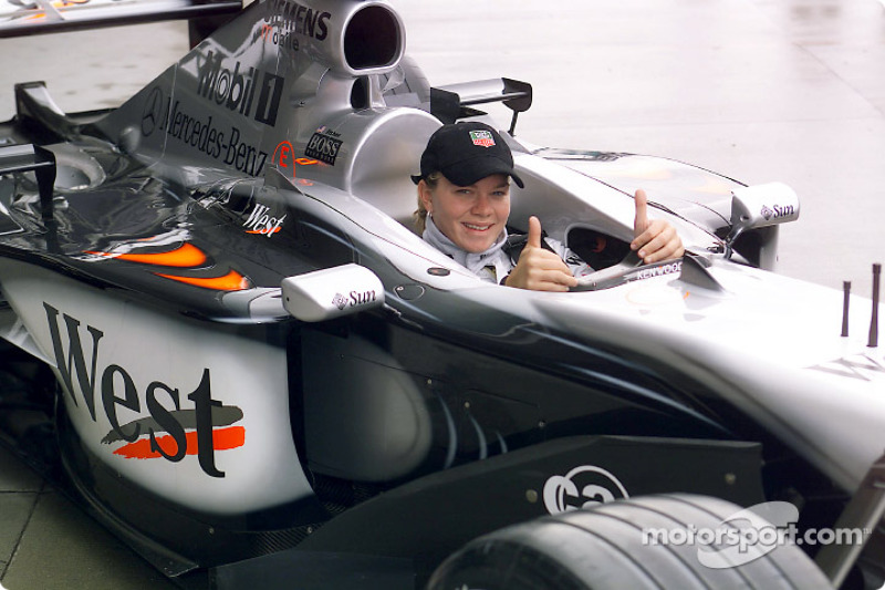 IRL pilotu Sarah Fisher did a demonstration run West McLaren Mercedes