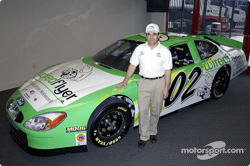 Mike McLaughlin will drive the Angelas Motorsports Ford Taurus in the 2003 BGN series, sponsorship will come from Wiredflyer