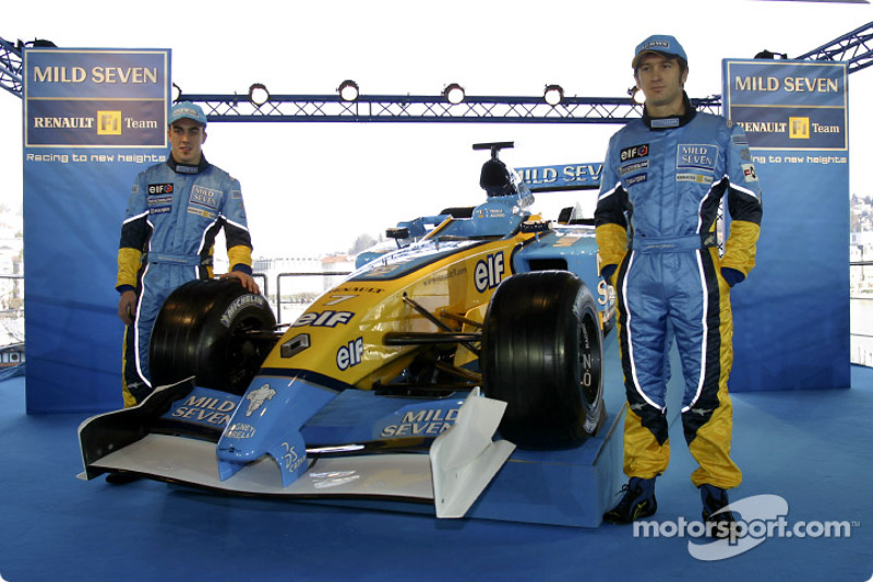 Fernando Alonso and Jarno Trulli with the new Renault F1 R23