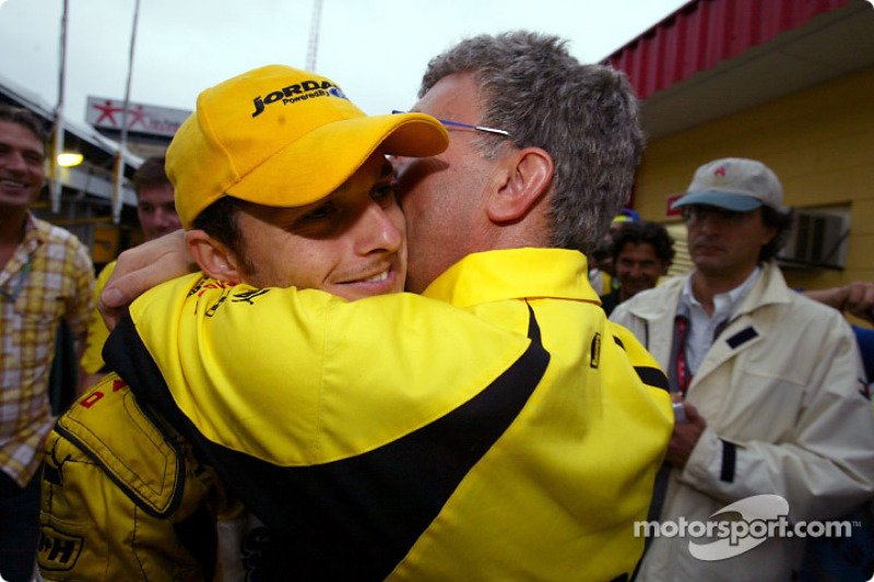 Giancarlo Fisichella et Eddie Jordan célèbrent la deuxième place