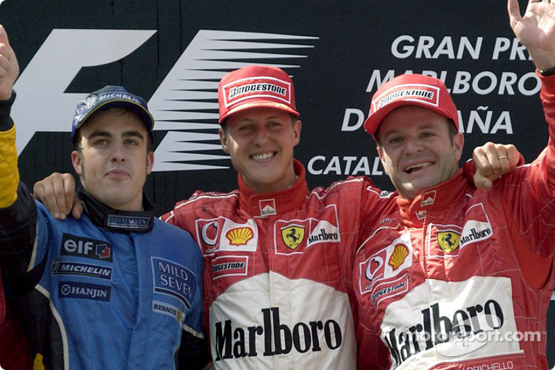 El podio: ganador de la carrera de Michael Schumacher con Fernando Alonso y el brasileño Rubens Barrichello