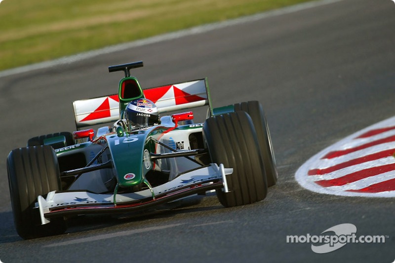 Christian Klien tests the new Jaguar R5