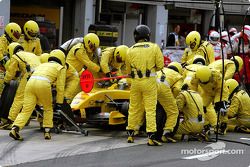 Arrêt aux stands pour Giorgio Pantano