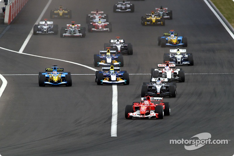 Start: Rubens Barrichello takes the lead