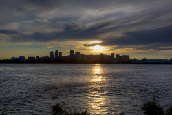 Un spectaculaire coucher de soleil sur Montreal
