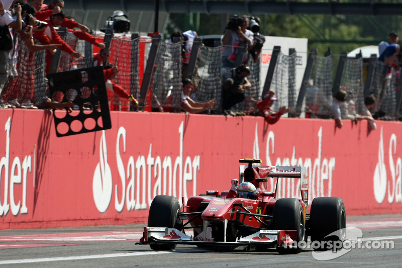 Fernando Alonso, Scuderia Ferrari, gana