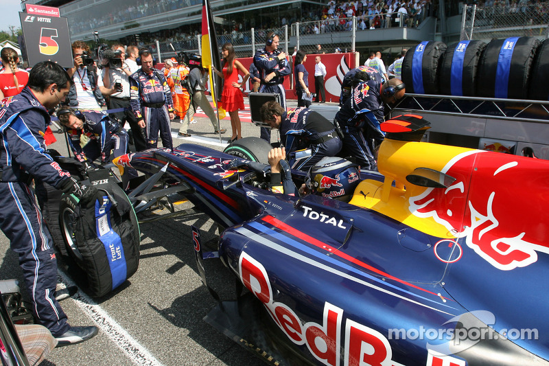Себастьян Феттель (Red Bull Renault) на стартовій решітці