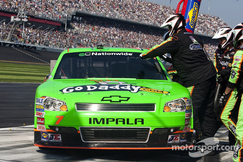 Pit stop for Danica Patrick, JR Motorsport Chevrolet