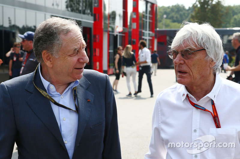 (Зліва направо): Жан Тодт, президент FIA та Берні Екклстоун
