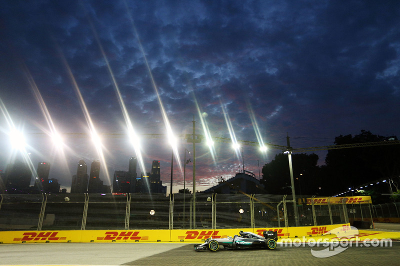 Por isso, trata-se da segunda pista mais lenta de todo o calendário, atrás apenas de Mônaco. Em 2016, sua pole position foi na casa de 177,7 km/h de velocidade média.