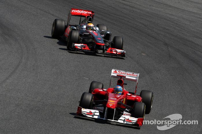 Fernando Alonso, Scuderia Ferrari y Lewis Hamilton, McLaren Mercedes