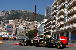 Виталий Петров, Lotus Renault GP
