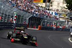 Виталий Петров, Lotus Renalut F1 Team