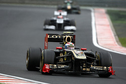 Виталий Петров, Lotus Renault GP