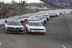 Start: Ricky Stenhouse Jr., Roush-Fenway Ford and Brad Keselowski, Penske Racing Dodge lead the fiel