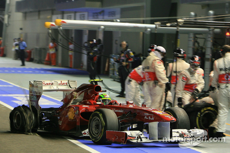 Lewis Hamilton x Felipe Massa - 2011