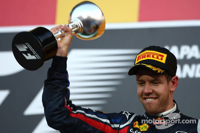 Vettel celebra su segundo mundial de Fórmula 1, en 2011