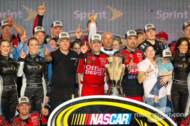 2011: Tony Stewart (Stewart/Haas-Chevrolet)