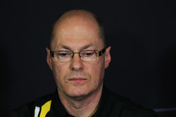 Mark Smith, Technischer Direktor von Caterham F1, in der FIA-Pressekonferenz