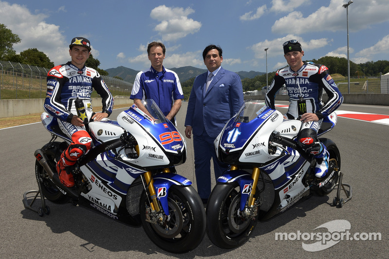 Yamaha Factory Racing fotoshoot