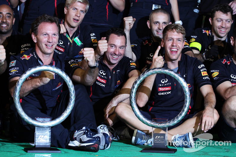 Race winner Sebastian Vettel, Red Bull Racing celebrates with his team