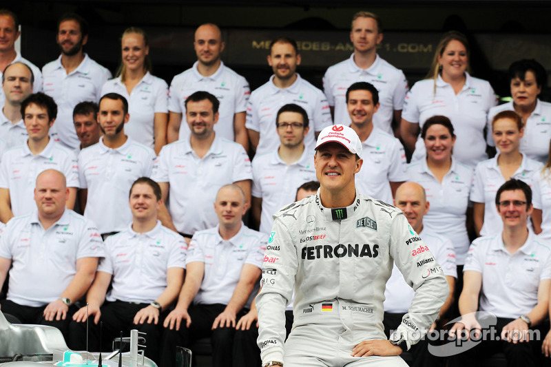 Michael Schumacher, Mercedes AMG F1, nella foto di squadra
