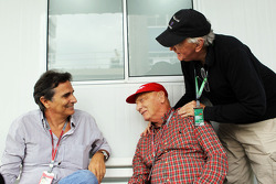 Nelson Piquet, with Niki Lauda, Mercedes Non-Executive Chairman and John Watson