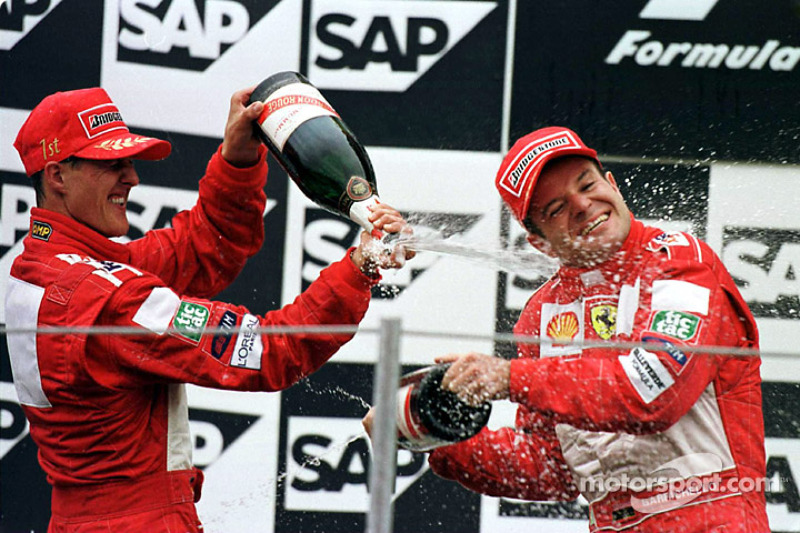 Pódio: vencedor Michael Schumacher e segundo Rubens Barrichello