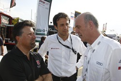 Michael Andretti se encontra Dr. Wolfgang Ullrich, Chefe do Audis Motorsport