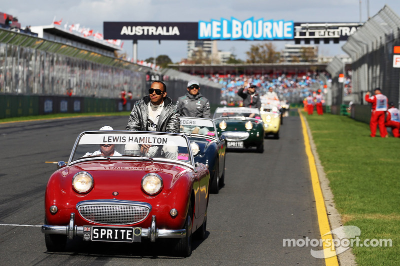 Lewis Hamilton, Mercedes AMG F1 no desfile de pilotos