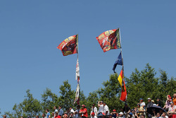 Flaggen für Michael Schumacher