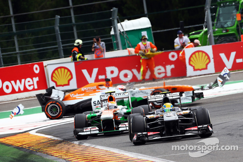 Esteban Gutierrez, Sauber leva Adrian Sutil, Sahara Force India como Paul di Resta, Sahara Force Ind