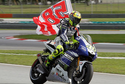 Valentino Rossi, Yamaha Factory Racing with a flag remembering Marco Simoncelli