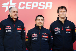 (L to R): Franz Tost, Scuderia Toro Rosso Team Principal; Luca Furbatto, Scuderia Toro Rosso Chief Designer; and James Key, Scuderia Toro Rosso Technical Director, at the unveiling of the Scuderia Toro Rosso STR9