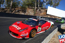 #88 Maranello Motorsport 法拉利 F458 Italia GT3: 彼得·爱德华兹, 约翰·鲍, 克里格·朗兹, 米卡·萨罗