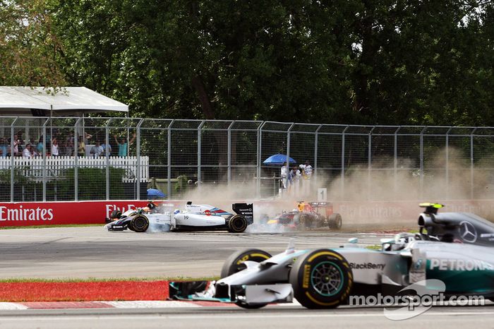 Nico Rosberg, de Mercedes AMG F1 W05 toma lla vuelta con Felipe Massa, FW36 Williams y Sergio Pérez,