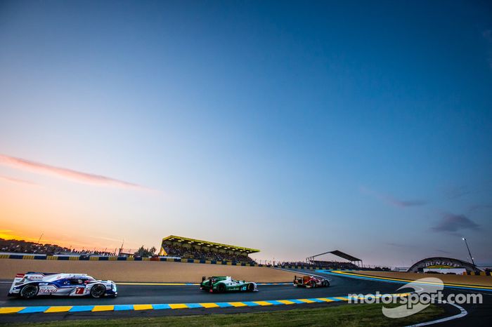 #7 Toyota Racing Toyota TS 040 - Hybrid: Alexander Wurz, Stéphane Sarrazin, Kazuki Nakajima