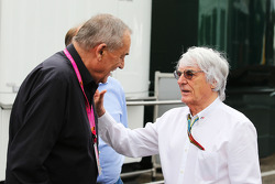 Bernie Ecclestone avec Paul Rosche