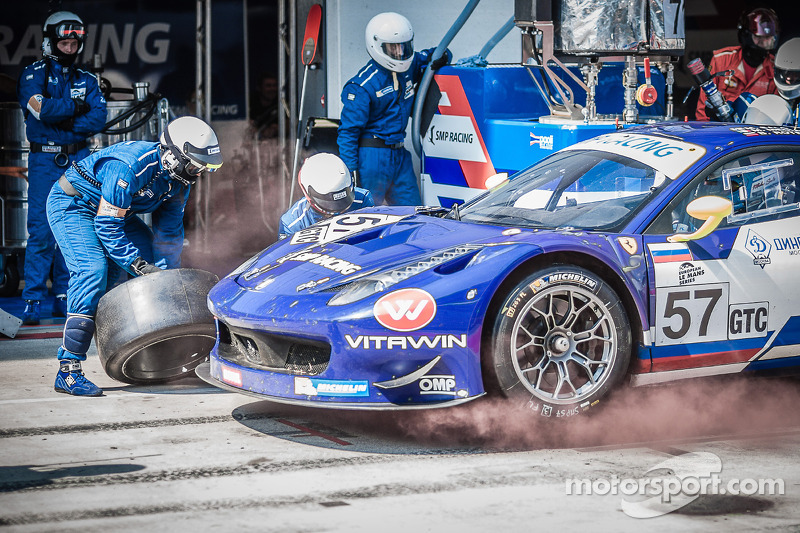 #57 SMP Racing Ferrari F458 Italia GT3: Boris Rotenberg, Mika Salo, Maurizio Mediani