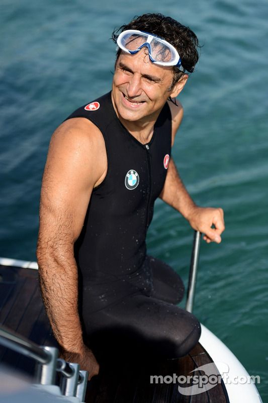 Alex Zanardi se prepara para un triatlón de larga distancia