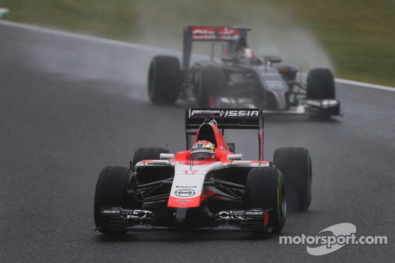 Jules Bianchi, Marussia F1 Team MR03 leads Adrian Sutil, Sauber C33