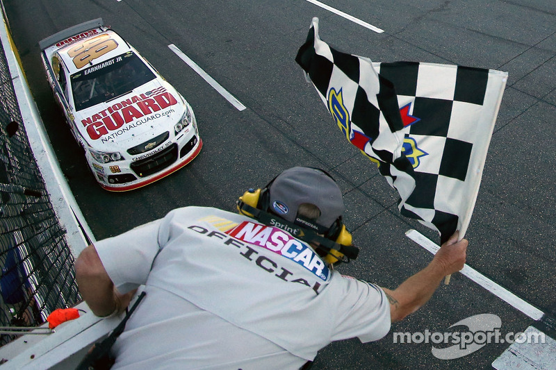 Dale Earnhardt Jr., Hendrick Motorsports Chevrolet takes the win