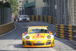 #72 LKM Racing Porsche GT3 R: Earl Bamber