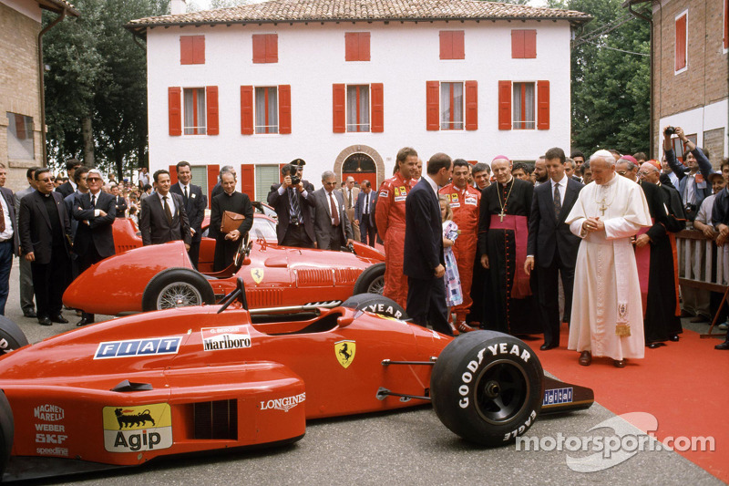 Візит папи Римського Івана Павла ІІ до Ferrari, 1988 рік