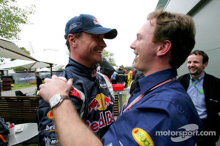 David Coulthard celebra con Christian Horner